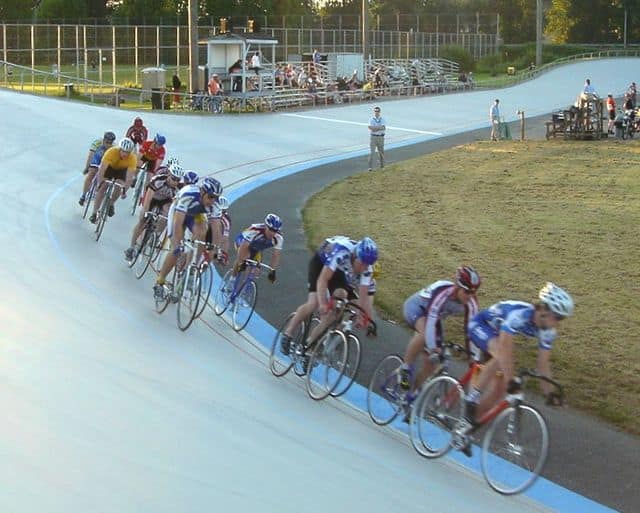 Track Cycliong