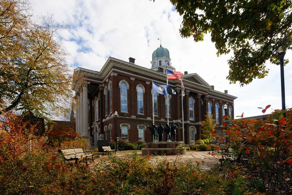 SPENCER COUNTY COURTHOUSE, Taylorsville, Kentucky