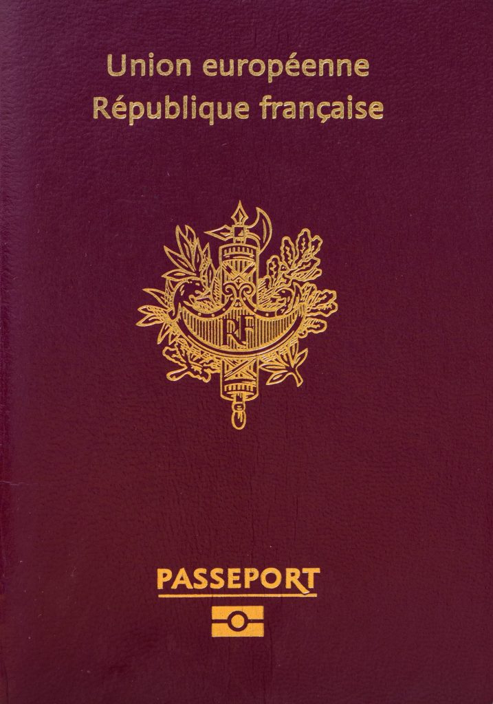 An official passport of France