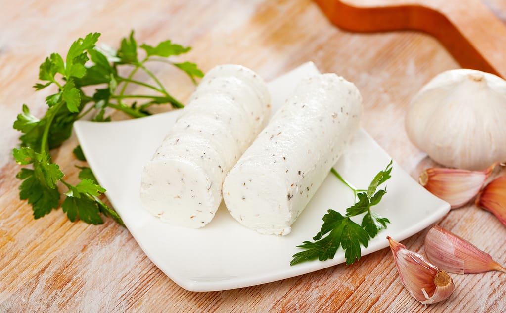 Soft goat cheese with herbs and garlic