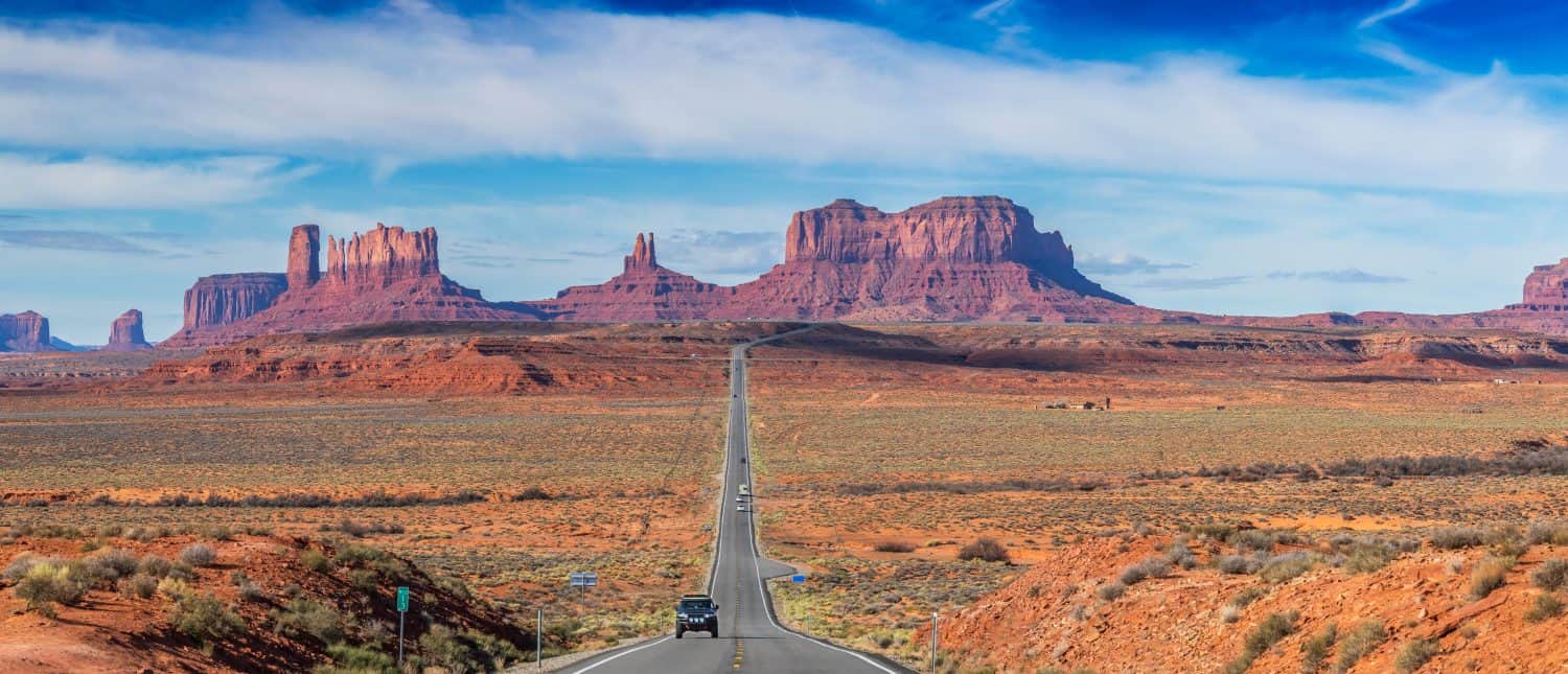  The famous Forrest Gump Point from where Monument Valley looks great, US Highway 163, mile marker 13 in Monument Valley, near Mexican Hat, Utah.